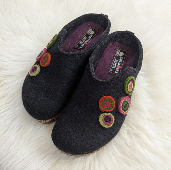 Haflinger Grizzly Clogs | Grizzly Kanon Navy Blue Floral Felt 38 - Picture 1 of 9
